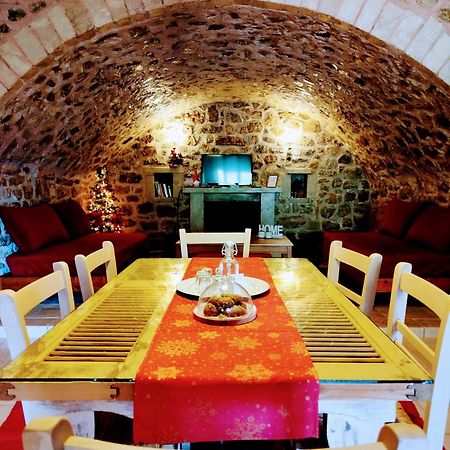 Kristi'S Homes - "Beautiful Dome" In Dimitsana Eksteriør billede